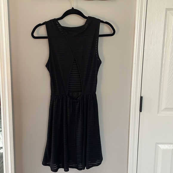 Ocean Drive Dress Size Medium - Picture 5 of 8